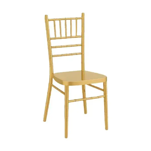 Silla Chiavari, copa vintage y base de plato dorada