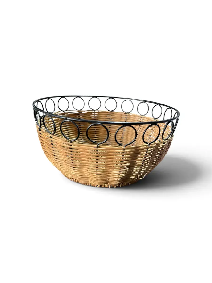 Panera redonda de mimbre con metal 22,5 cm. diametro alto 10 cm