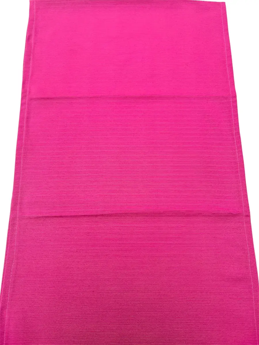 Camino liso de tela color fucsia